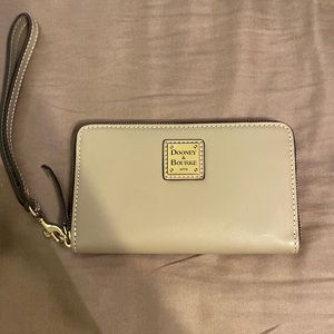 Dooney & Bourke wallet